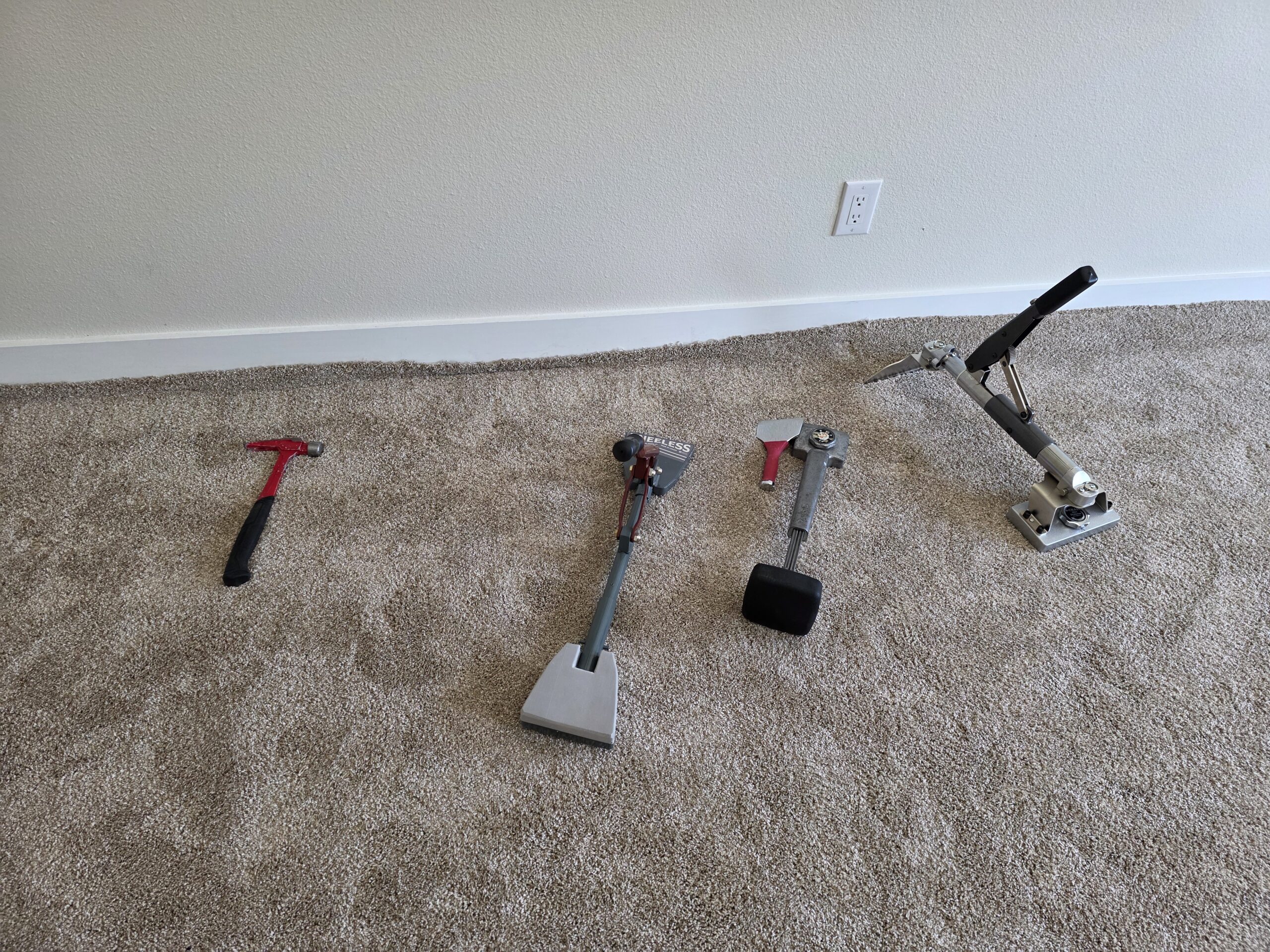 Carpet stretching by Granbury Carpet Cleaning.
