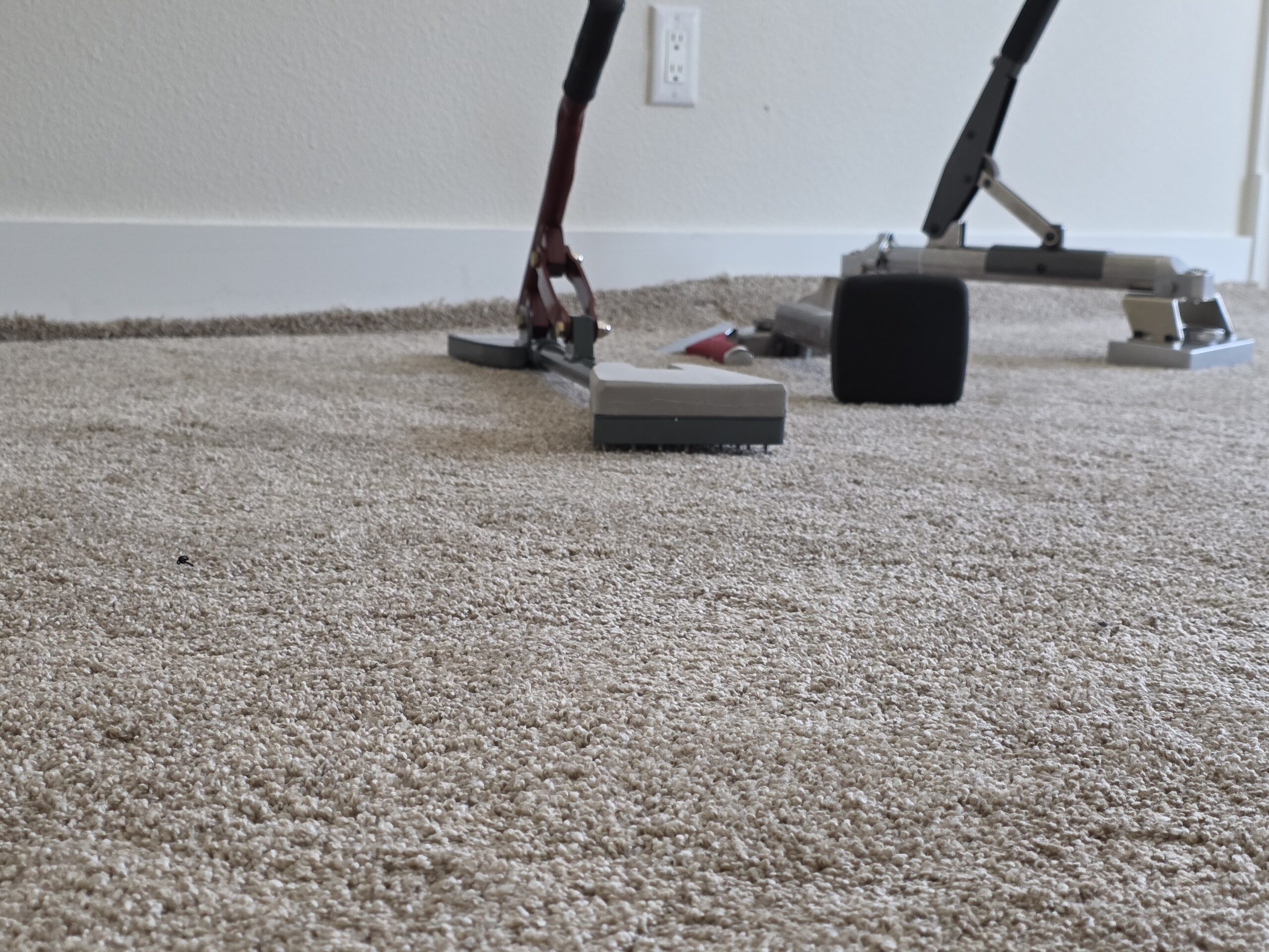 Carpet stretching by Granbury Carpet Cleaning.